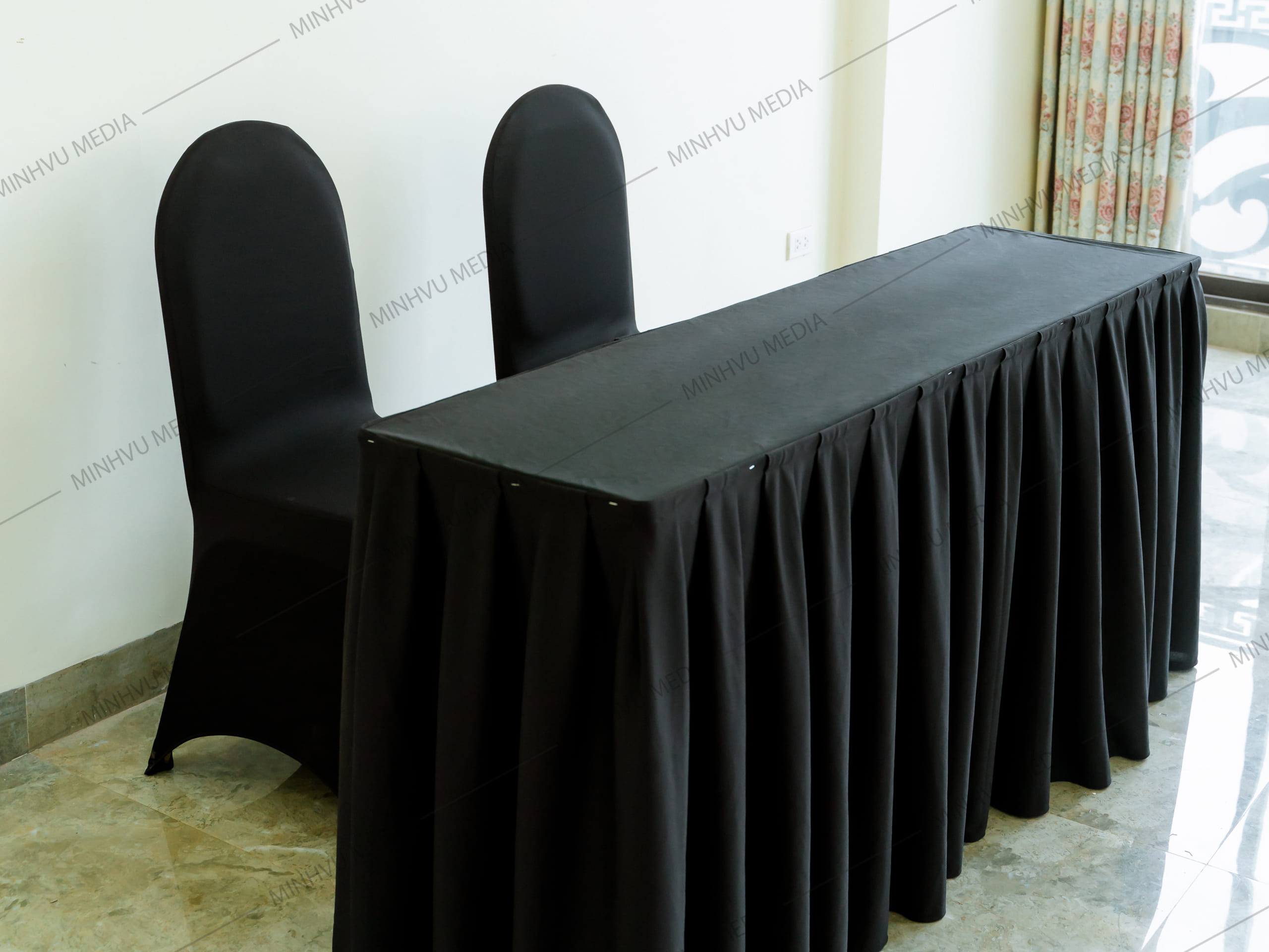 Bộ bàn ghế banquet chữ nhật đen trơn
