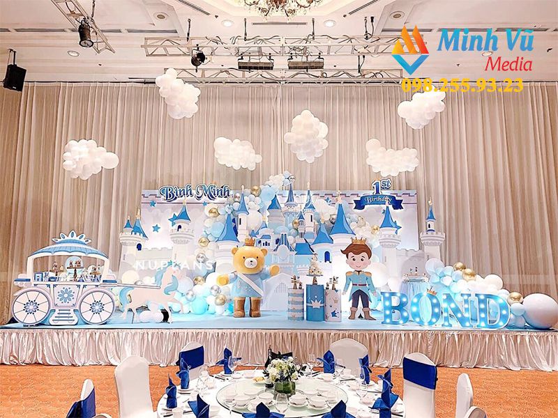 Minh Vũ Media trang trí sân khấu cho sinh nhật bé