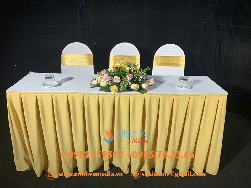 Khi nào nên chọn dịch vụ cho thuê bàn ghế hội nghị tại Hà Nội?