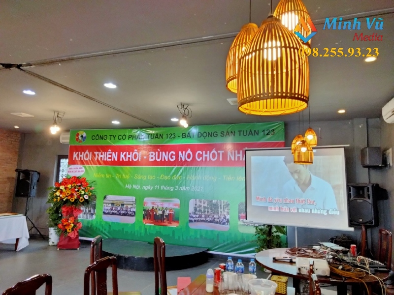 Hình ảnh thực tế dàn karaoke Minh Vũ cho thuê phục vụ âm thanh tại nhà hàng