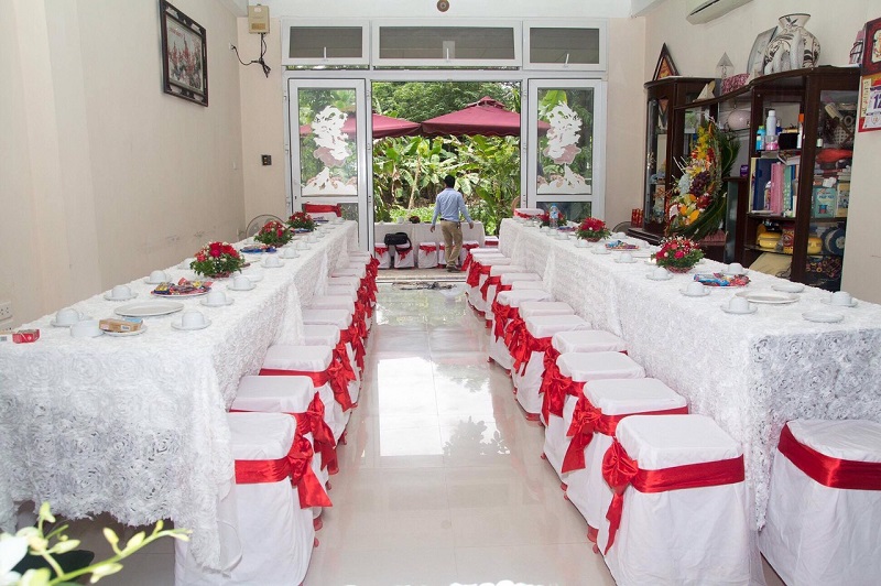 Thuê bàn ghế đám cưới Hà Nội phải chuẩn bị sớm.