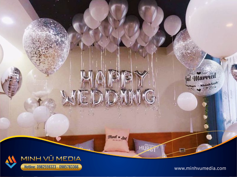 Cách trang trí phòng với bóng bay lãng mạn chữ happy wedding